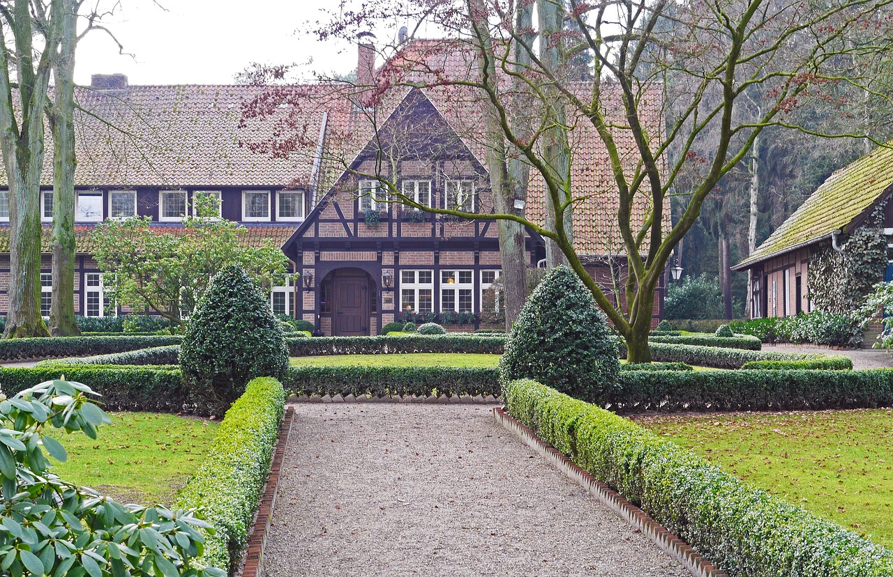 Transparante witte gordijnen met Scandinavische patronen